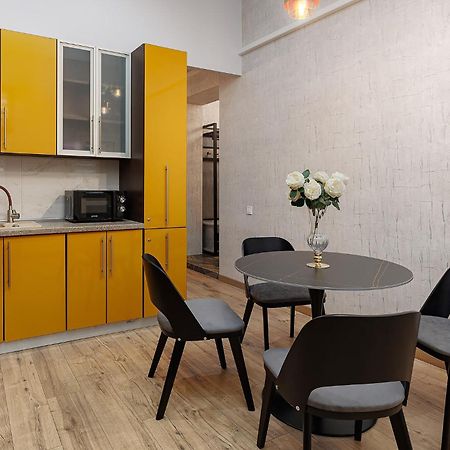 2 - bedroom Apartments Galicia Lviv Buitenkant foto