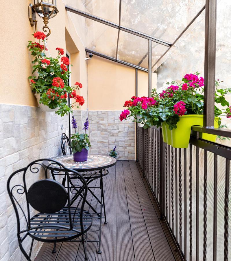 2 - bedroom Apartments Galicia Lviv Buitenkant foto